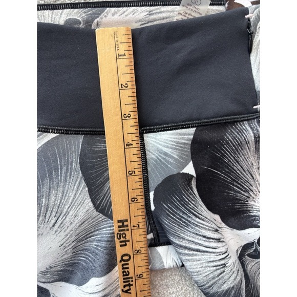 CALIA Leggings Women's‎ XS Black White Floral Mesh Panel 7/8 Tight Fit NEW - Picture 9 of 9